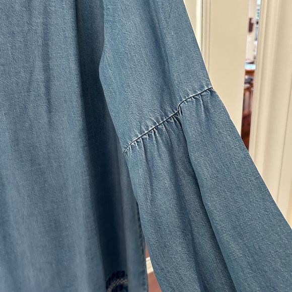 NWOT Southern Tide Chambray Denim Blue Peasant Blouse - Large - Picture 6 of 12